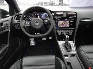 VW Golf VII 2.0 TSI R 310 DSG 4motion