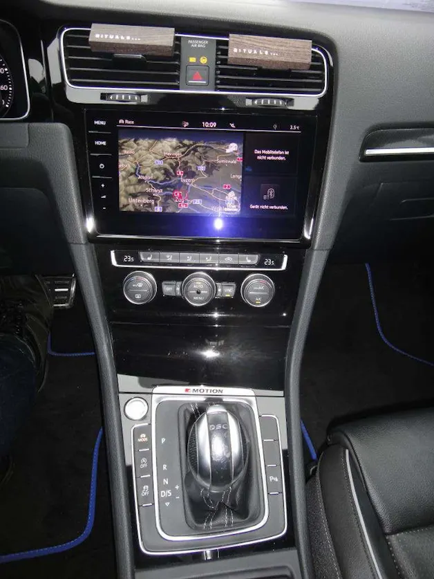 VW Golf VII 2.0 TSI R 310 DSG 4motion