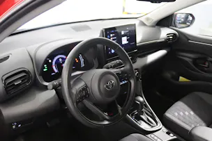 Toyota Yaris 1.5 VVT-i HSD Trend