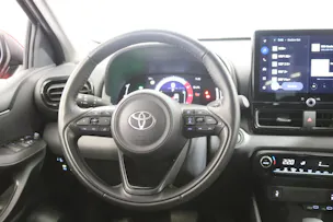 Toyota Yaris 1.5 VVT-i HSD Trend