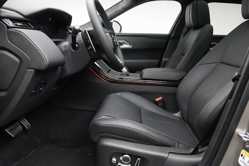 Vehicle image LAND ROVER RANGE ROVER VELAR