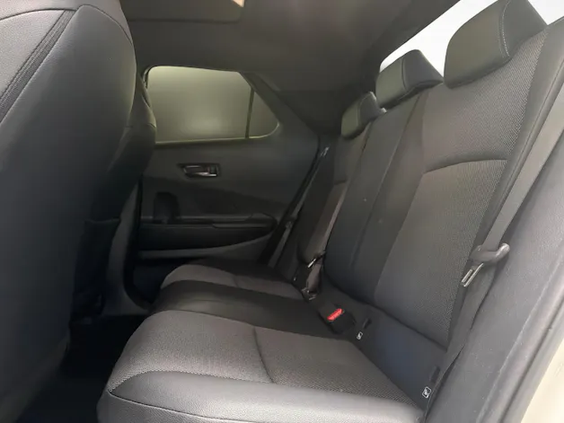 Toyota C-HR 2.0 HEV Style 4x4 - Ruote e servizi inclusi