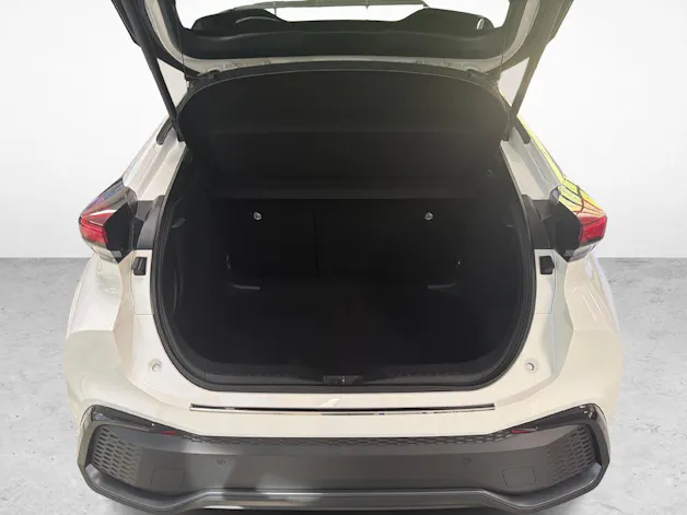 Toyota C-HR 2.0 HEV Style 4x4 - Ruote e servizi inclusi