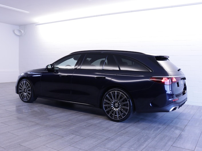 Vehicle image MERCEDES-BENZ E 450