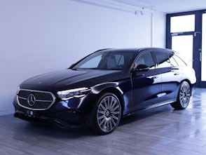 Vehicle image MERCEDES-BENZ E 450 d AMG Line 4matic Kombi