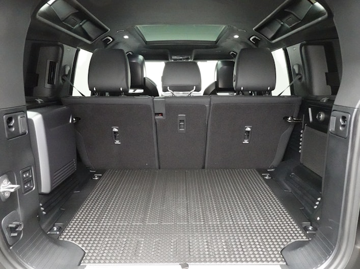 Vehicle image LAND ROVER DEFENDER