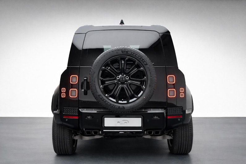 Vehicle image LAND ROVER DEFENDER