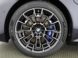 BMW M5 xDrive Touring