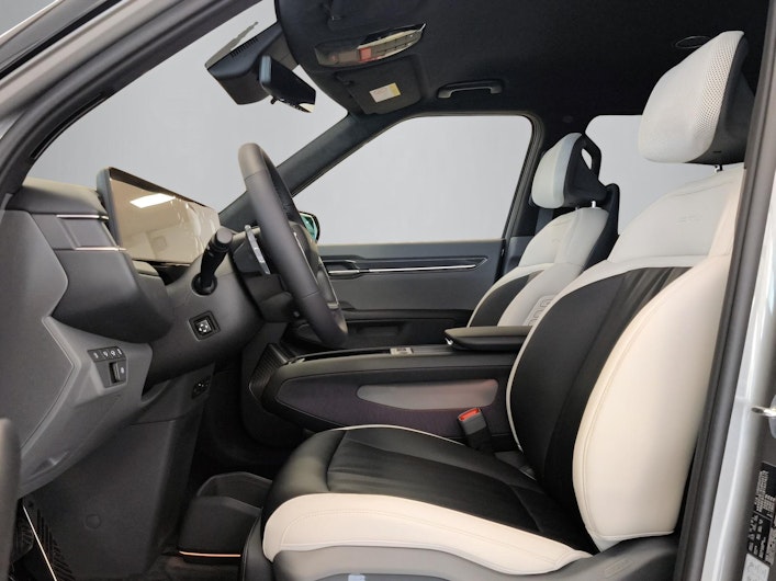 Vehicle image KIA EV9