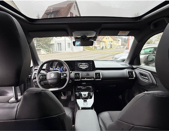 Vehicle image 8 Vehicle image 8