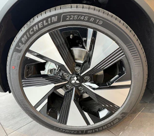 MITSUBISHI GRANDIS 6