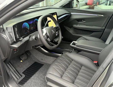 MITSUBISHI ECLIPSE CROSS 7