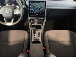 https://vehicle.imgix.net/4175311/c3255659-5ceb-4a4d-aca5-27f93256e187.jpg
