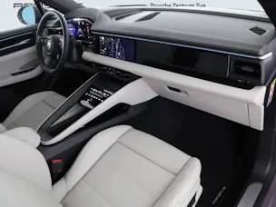 Porsche Macan 4