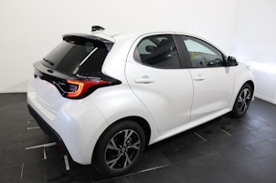 Vehicle image TOYOTA Yaris 1.5 VVT-i HSD Trend