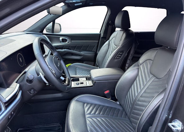 Vehicle image 5 Vehicle image 5