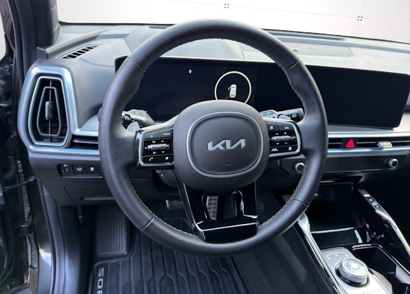 Vehicle image 6 Vehicle image 6