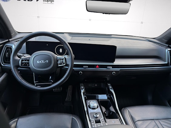 Vehicle image 8 Vehicle image 8