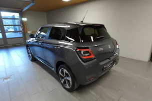 Suzuki Swift 1.2 Sakura Top Hybrid 4x4