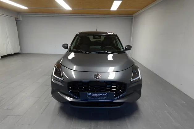 Suzuki Swift 1.2 Sakura Top Hybrid 4x4