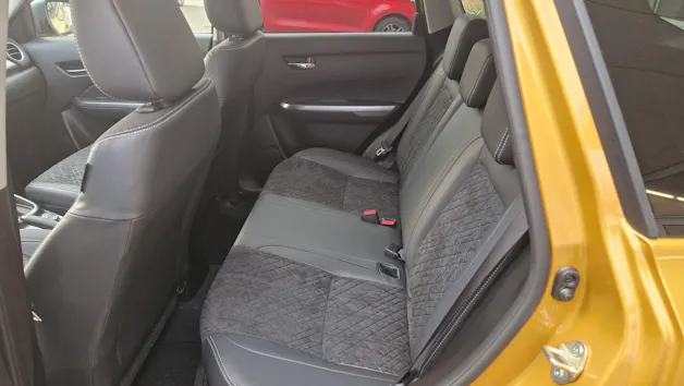 Suzuki Vitara 1.4 T Sakura Top Hybrid 4x4