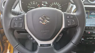 Suzuki Vitara 1.4 T Sakura Top Hybrid 4x4
