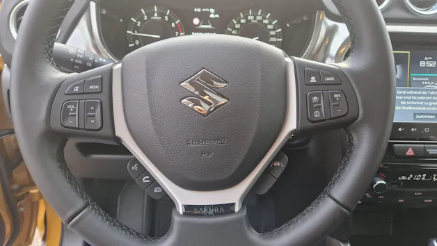 Suzuki Vitara 1.4 T Sakura Top Hybrid 4x4