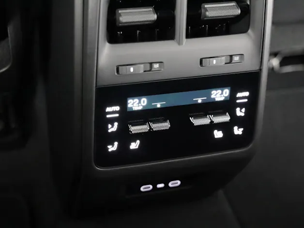 Porsche Macan 4