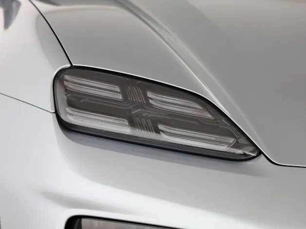 Porsche Macan 4