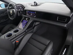 Porsche Taycan 4S Sport Turismo Black Edition