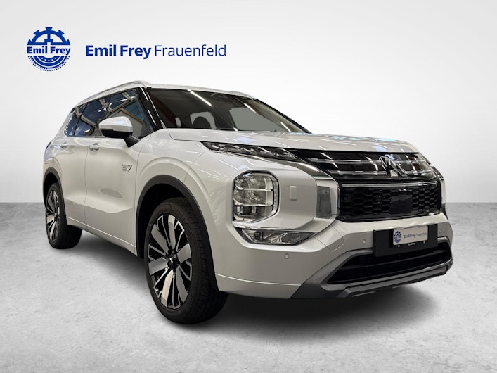 Vehicle image MITSUBISHI OUTLANDER