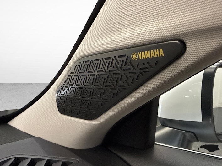 Vehicle image MITSUBISHI OUTLANDER