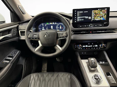 MITSUBISHI OUTLANDER 9