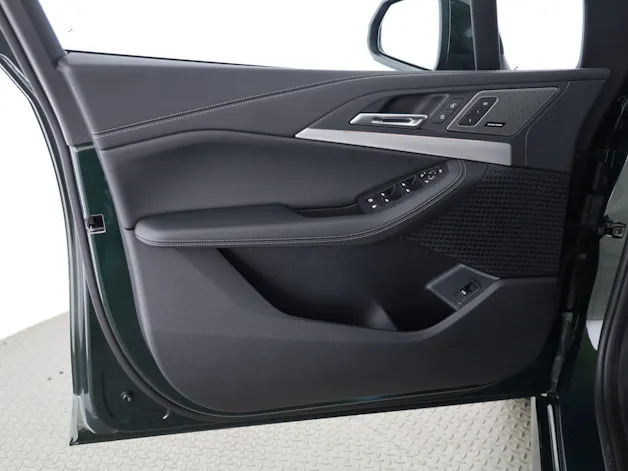 BMW 230e xDrive paddles Active Tourer