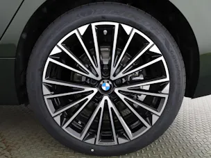 BMW 230e xDrive paddles Active Tourer