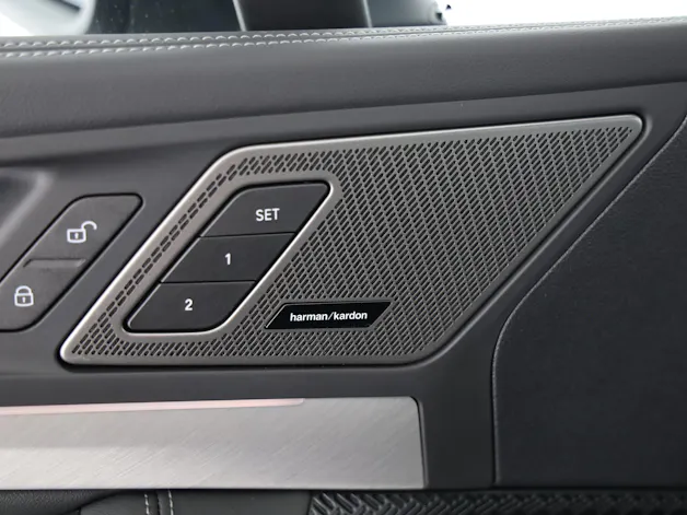 BMW 230e xDrive paddles Active Tourer
