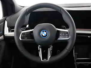 BMW 230e xDrive paddles Active Tourer
