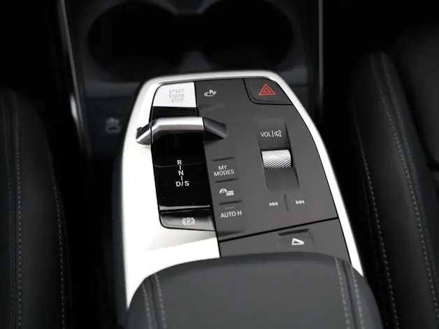 BMW 230e xDrive paddles Active Tourer