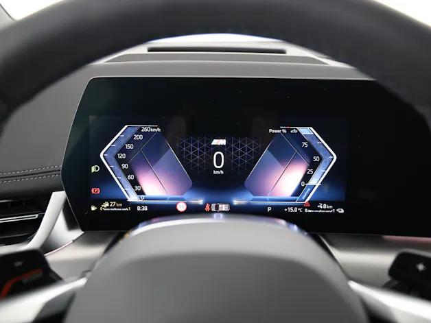 BMW 230e xDrive paddles Active Tourer