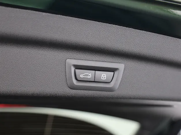 BMW 230e xDrive paddles Active Tourer