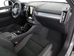 Volvo XC40 2.0 B4 MH Black Edition