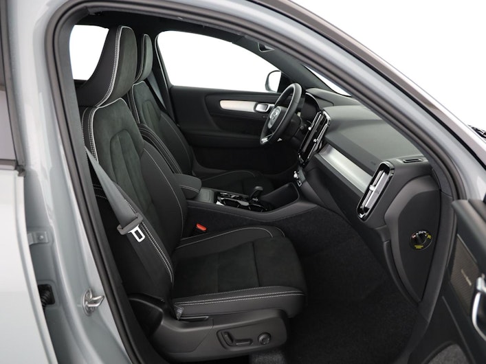 immagine del veicolo VOLVO XC40