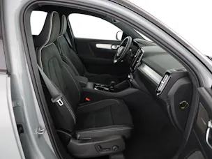 Volvo XC40 2.0 B4 MH Black Edition