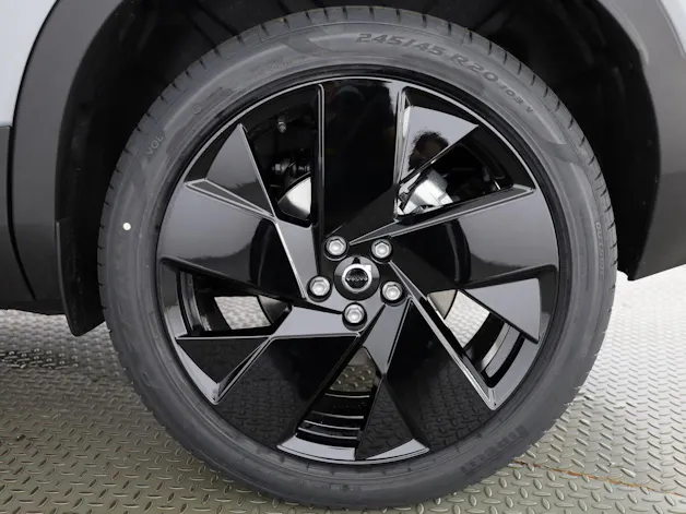 Volvo XC40 2.0 B4 MH Black Edition
