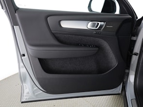 immagine del veicolo VOLVO XC40 2.0 B4 MH Black Edition