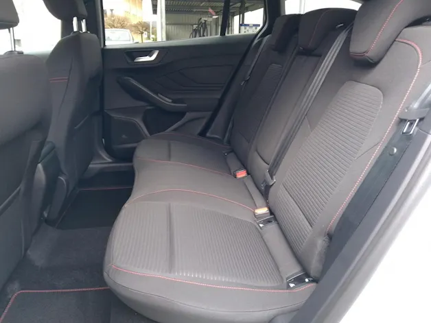 Ford Focus Station Wagon 1.0i EcoB Hybrid 155 ST-Line X