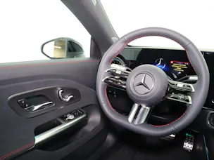 Mercedes-Benz CLA 200 8G-DCT