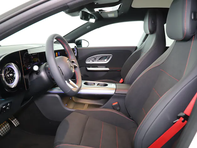Mercedes-Benz CLA 200 8G-DCT