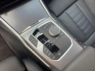 BMW 330e x DriveTouring Steptronic M Sport