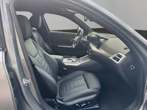 BMW 330e x DriveTouring Steptronic M Sport